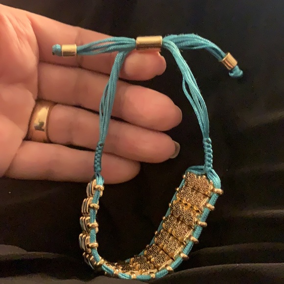 - VNTG Draw String and Yellow metal and plastic beads Bracelet - Picture 4 of 7